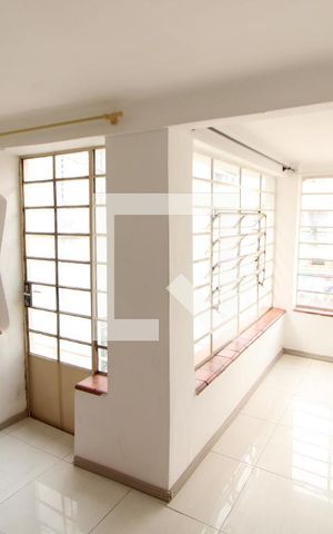 Casa para alugar com 100m², 2 quartos e sem vagaSala