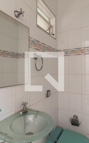 Casa à venda com 320m², 4 quartos e 5 vagasBanheiro 4