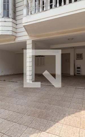 Casa à venda com 320m², 4 quartos e 5 vagasGaragem