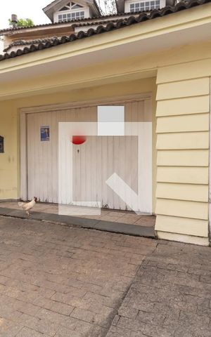 Casa à venda com 320m², 4 quartos e 5 vagasFachada