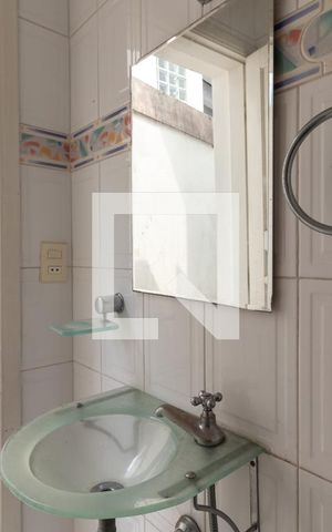 Casa à venda com 320m², 4 quartos e 5 vagasBanheiro 4