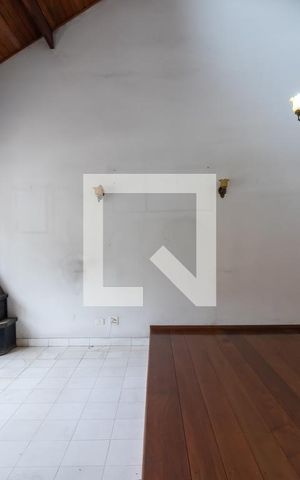 Casa à venda com 320m², 4 quartos e 5 vagasSala