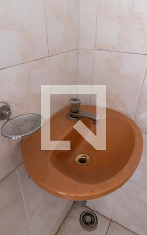 Casa à venda com 320m², 4 quartos e 5 vagasBanheiro de Serviço