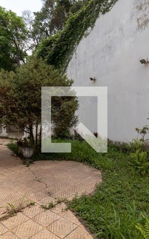 Casa à venda com 320m², 4 quartos e 5 vagasQuintal