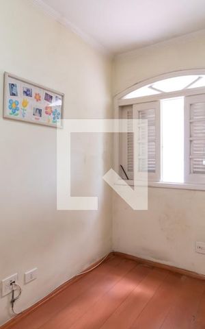 Casa à venda com 320m², 4 quartos e 5 vagasQuarto 4