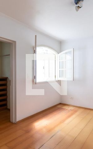 Casa à venda com 320m², 4 quartos e 5 vagasQuarto 2