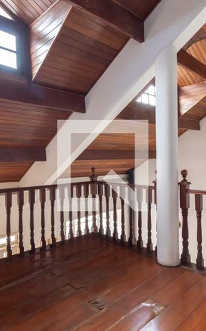 Casa à venda com 320m², 4 quartos e 5 vagasDeck