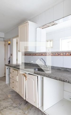 Casa à venda com 320m², 4 quartos e 5 vagasCozinha