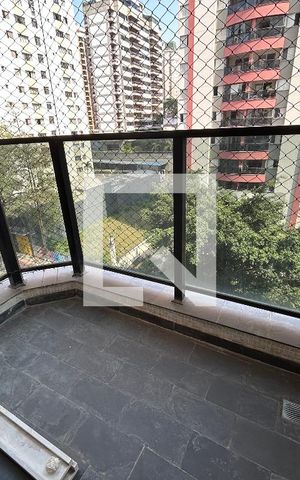 Apartamento à venda com 118m², 3 quartos e 2 vagasVaranda da suite