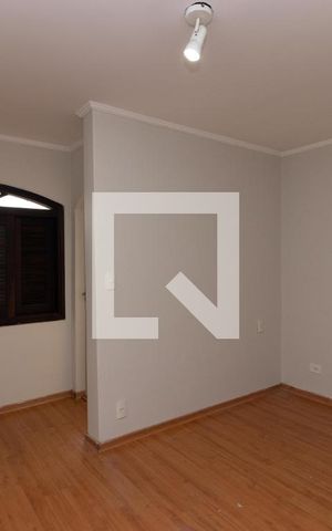 Casa à venda com 680m², 6 quartos e 7 vagas Casa à venda com 680m², 6 quartos e 7 vagasQuarto Suíte 3