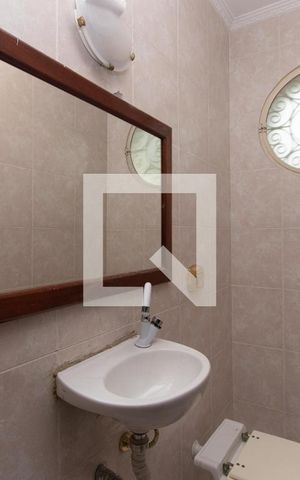 Casa à venda com 680m², 6 quartos e 7 vagas Casa à venda com 680m², 6 quartos e 7 vagasLavabo 1