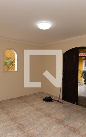 Casa à venda com 680m², 6 quartos e 7 vagas Casa à venda com 680m², 6 quartos e 7 vagasSala 1