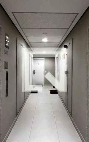 Studio para alugar com 38m², 0 quarto e 1 vaga Studio para alugar com 38m², 0 quarto e 1 vagaHall Apartamento