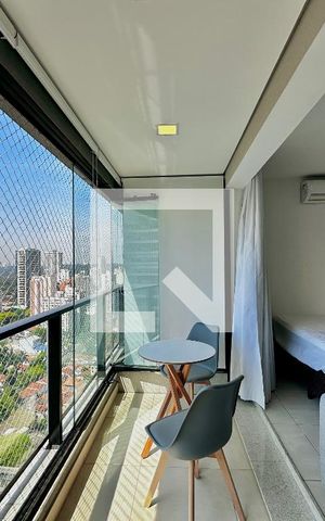 Studio para alugar com 38m², 0 quarto e 1 vaga Studio para alugar com 38m², 0 quarto e 1 vagaSacada