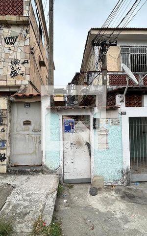 Casa para alugar com 50m², 1 quarto e sem vagaFachada + plaquinha