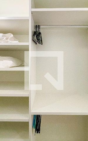 Apartamento à venda com 57m², 1 quarto e 1 vaga Apartamento à venda com 57m², 1 quarto e 1 vagaCloset