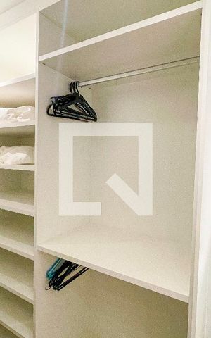 Apartamento à venda com 57m², 1 quarto e 1 vaga Apartamento à venda com 57m², 1 quarto e 1 vagaCloset
