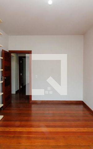 Casa à venda com 400m², 4 quartos e 3 vagasQuarto 2