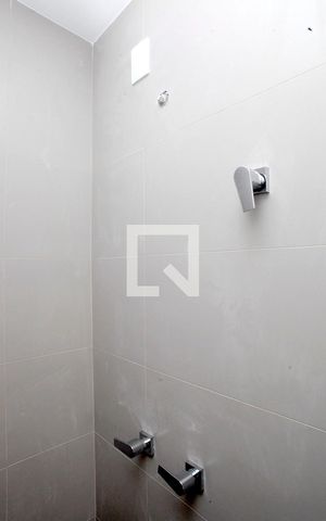 Apartamento à venda com 221m², 3 quartos e 3 vagasBanheiro 5 Serviço