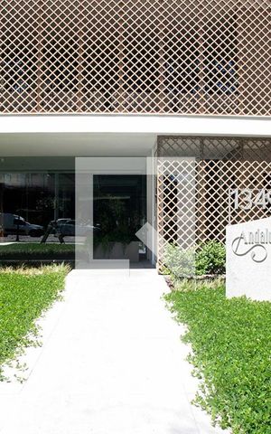 Apartamento à venda com 221m², 3 quartos e 3 vagasFachada
