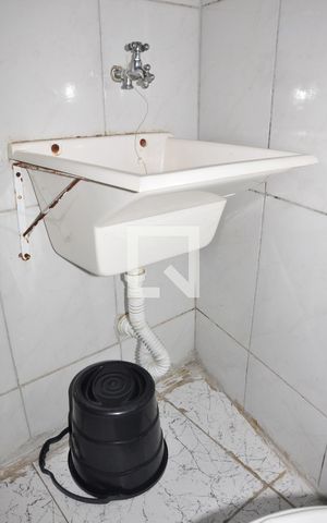 Casa para alugar com 15m², 1 quarto e sem vaga Casa para alugar com 15m², 1 quarto e sem vagaStudio