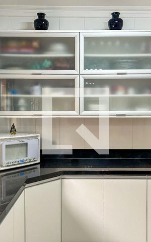 Casa à venda com 125m², 3 quartos e 2 vagas Casa à venda com 125m², 3 quartos e 2 vagasCozinha