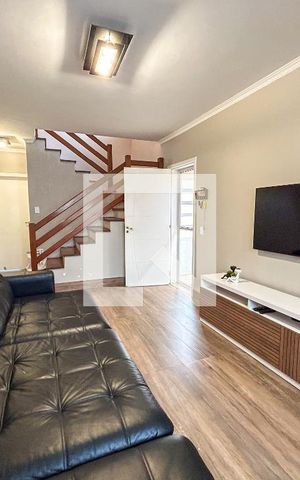 Casa à venda com 125m², 3 quartos e 2 vagas Casa à venda com 125m², 3 quartos e 2 vagasSala
