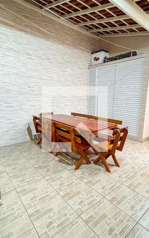 Casa à venda com 125m², 3 quartos e 2 vagas Casa à venda com 125m², 3 quartos e 2 vagasÁrea comum
