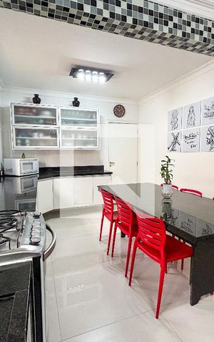 Casa à venda com 125m², 3 quartos e 2 vagas Casa à venda com 125m², 3 quartos e 2 vagasCozinha