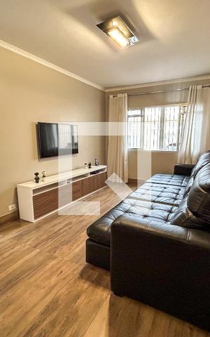 Casa à venda com 125m², 3 quartos e 2 vagas Casa à venda com 125m², 3 quartos e 2 vagasSala