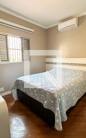 Casa à venda com 125m², 3 quartos e 2 vagas Casa à venda com 125m², 3 quartos e 2 vagasQuarto 2