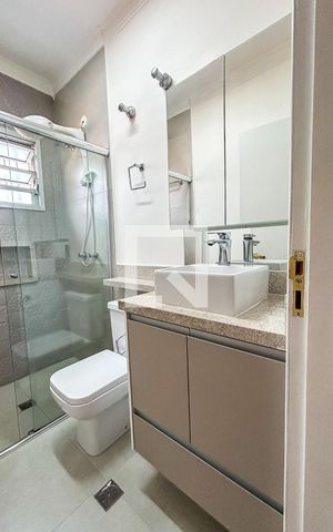 Casa à venda com 125m², 3 quartos e 2 vagas Casa à venda com 125m², 3 quartos e 2 vagasBanheiro