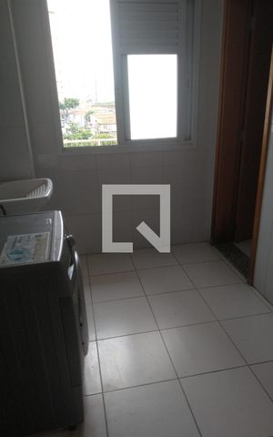 Apartamento à venda com 130m², 3 quartos e 3 vagas Apartamento à venda com 130m², 3 quartos e 3 vagasÁrea de Serviço