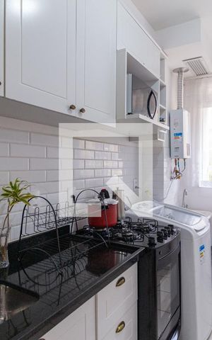 Apartamento à venda com 46m², 2 quartos e 1 vagaCozinha e área de serviço