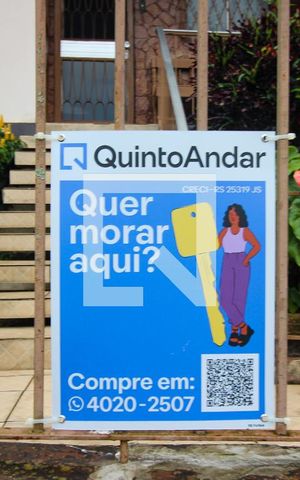 Casa à venda com 194m², 3 quartos e 2 vagas Casa à venda com 194m², 3 quartos e 2 vagasPlaquinha