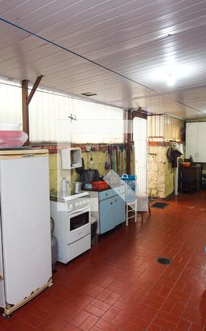 Casa à venda com 194m², 3 quartos e 2 vagas Casa à venda com 194m², 3 quartos e 2 vagasÁrea de Serviço