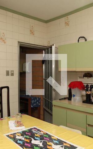 Casa à venda com 316m², 4 quartos e 1 vagaCozinha