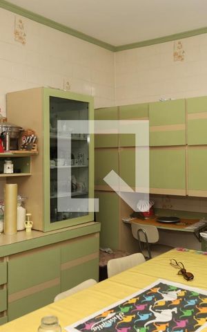 Casa à venda com 316m², 4 quartos e 1 vagaCozinha