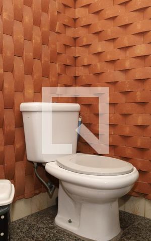 Casa à venda com 316m², 4 quartos e 1 vagaBanheiro 1