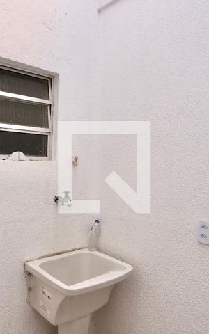 Apartamento para alugar com 48m², 1 quarto e sem vaga Apartamento para alugar com 48m², 1 quarto e sem vagaLavanderia