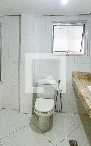 Apartamento à venda com 137m², 2 quartos e 1 vaga Apartamento à venda com 137m², 2 quartos e 1 vagaBanheiro da Suíte