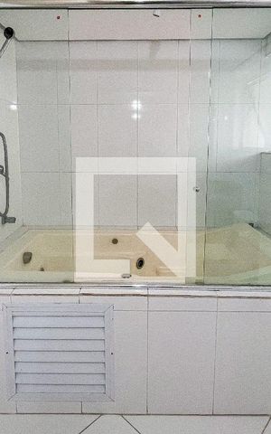 Apartamento à venda com 137m², 2 quartos e 1 vaga Apartamento à venda com 137m², 2 quartos e 1 vagaBanheiro da Suíte