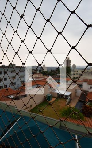 Apartamento à venda com 83m², 2 quartos e 1 vagaÁrea de Serviço - Vista
