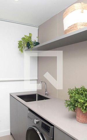 Apartamento à venda com 198m², 3 quartos e 1 vagaÁrea de Serviço