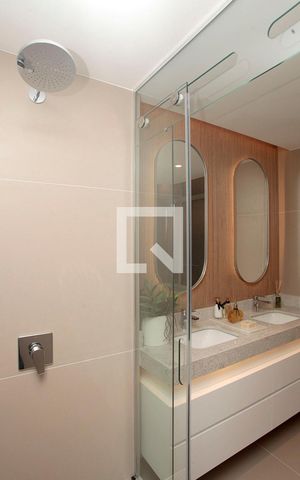 Apartamento à venda com 198m², 3 quartos e 1 vagaBanheiro Quarto 1 Suíte