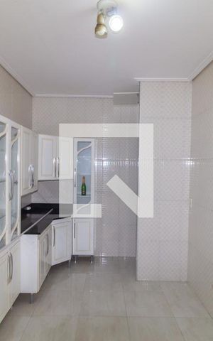 Casa à venda com 180m², 7 quartos e 1 vaga Casa à venda com 180m², 7 quartos e 1 vagaCasa 1 - Cozinha
