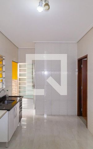 Casa à venda com 180m², 7 quartos e 1 vaga Casa à venda com 180m², 7 quartos e 1 vagaCasa 1 - Cozinha