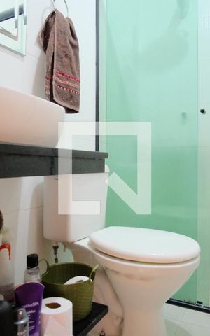 Casa de condomínio à venda com 130m², 3 quartos e 2 vagasBanheiro Social