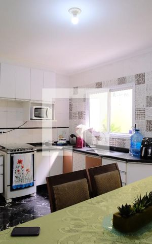 Casa de condomínio à venda com 130m², 3 quartos e 2 vagasCozinha