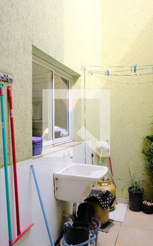 Casa de condomínio à venda com 130m², 3 quartos e 2 vagasÁrea de Serviço
